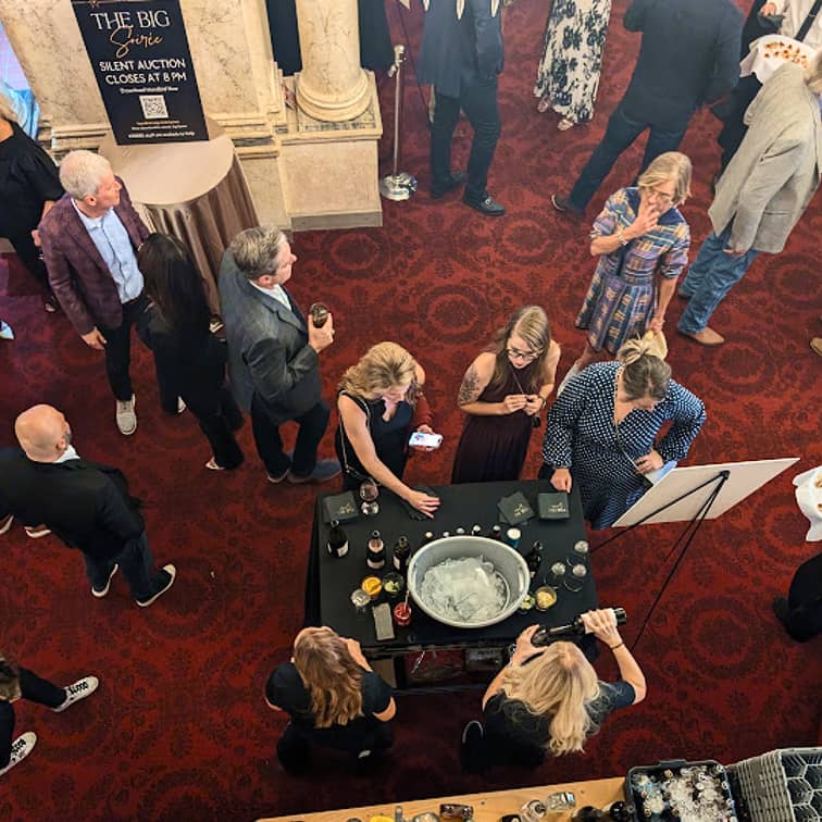 Corporate events with shaken or stirred 2